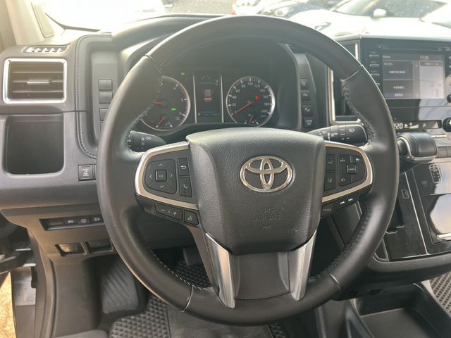 TOYOTA豐田 GRANVIA  第14張相片
