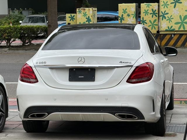 M-BENZ賓士 C300 4MATIC  第2張相片