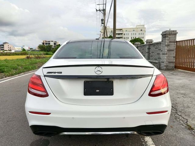M-BENZ賓士 E300  第4張相片