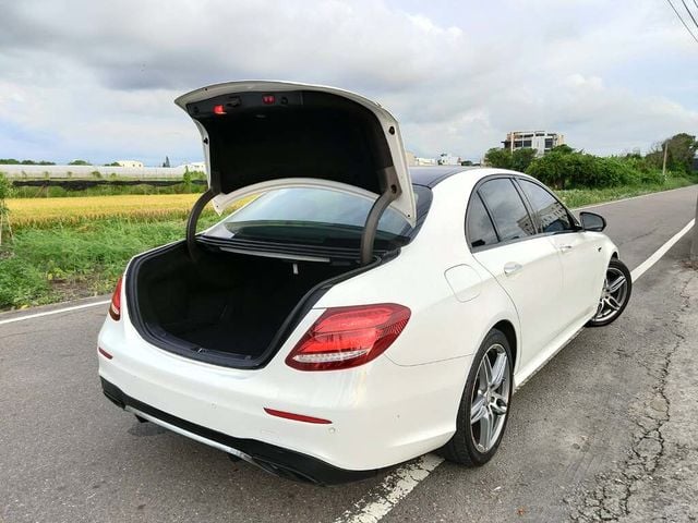M-BENZ賓士 E300  第15張相片