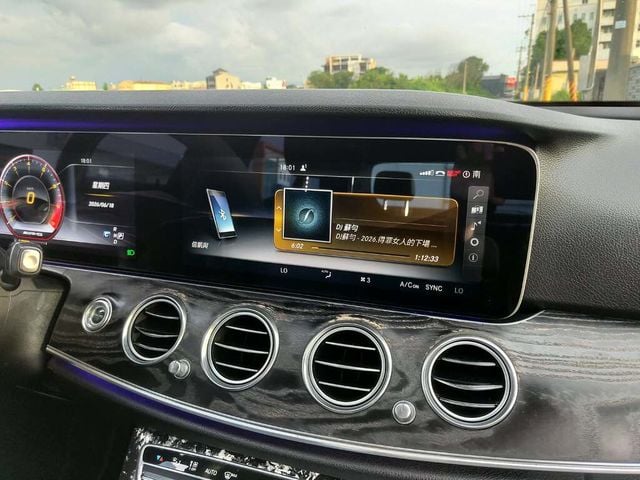 M-BENZ賓士 E300  第19張相片