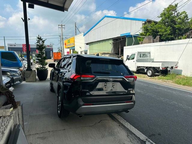 TOYOTA豐田 RAV4  第4張相片