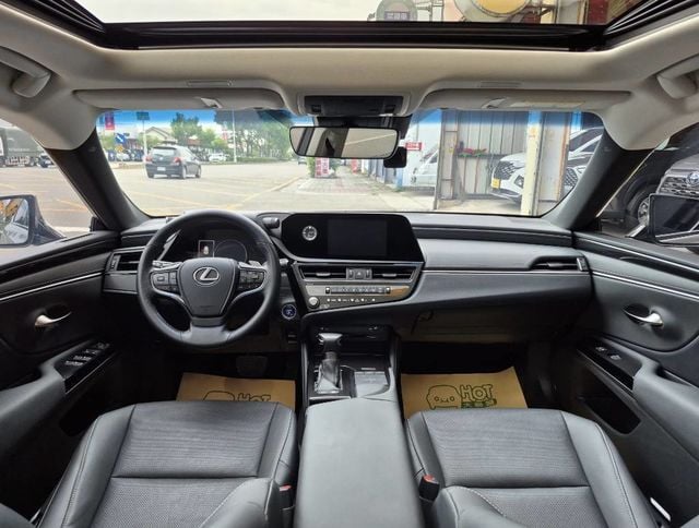 LEXUS凌志 ES300H  第5張相片