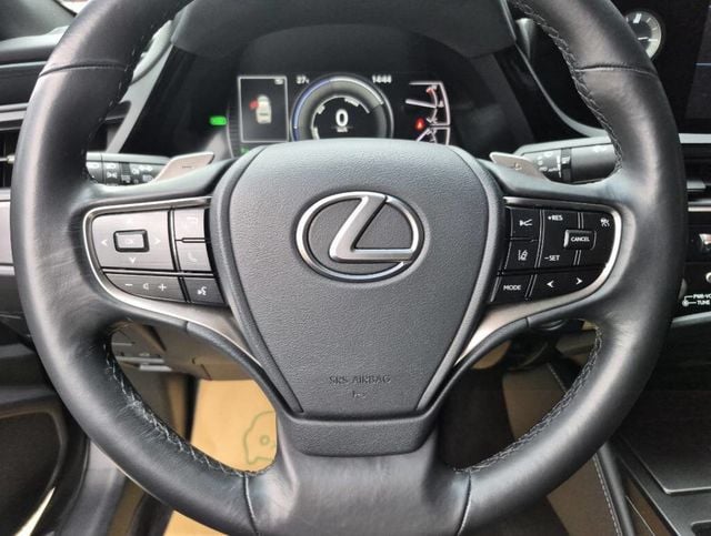 LEXUS凌志 ES300H  第11張相片