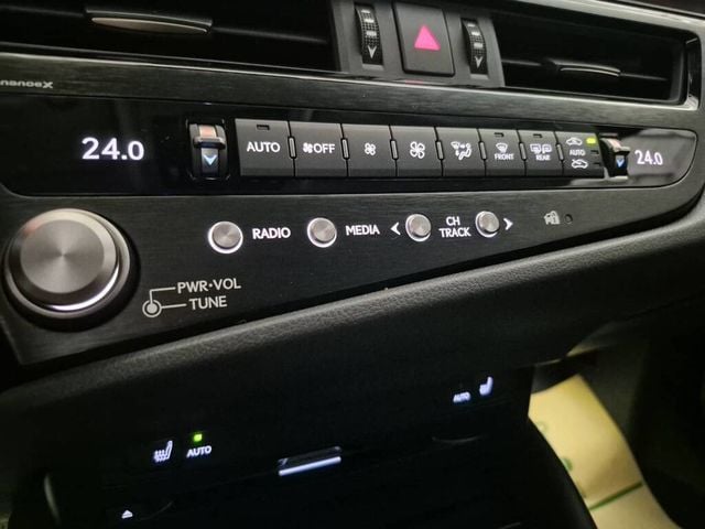 LEXUS凌志 ES300H  第15張相片