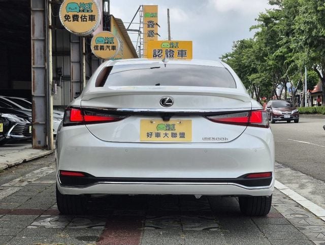 LEXUS凌志 ES300H  第4張相片