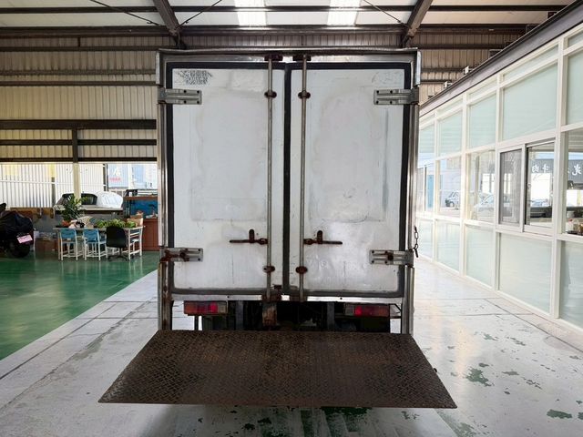 MITSUBISHI三菱 CANTER  第4張相片