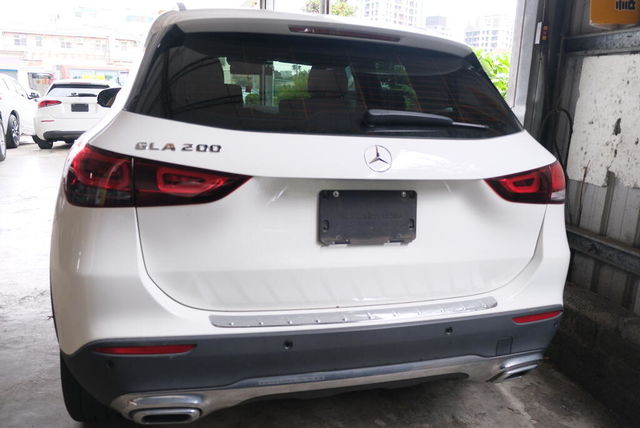 M-BENZ賓士 GLA200  第4張相片