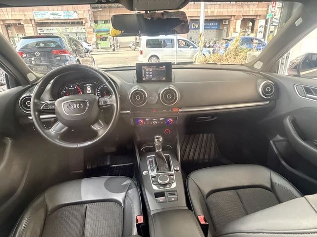AUDI奧迪 A3 SEDAN  第5張相片