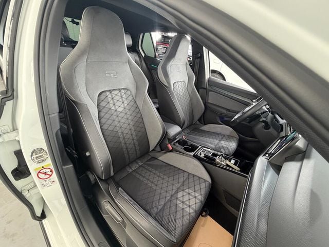 VOLKSWAGEN福斯 GOLF  第15張相片