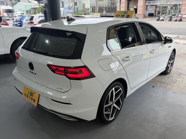 VOLKSWAGEN福斯 GOLF  第2張相片