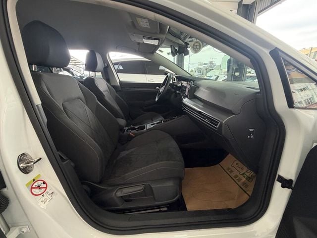 VOLKSWAGEN福斯 GOLF  第14張相片
