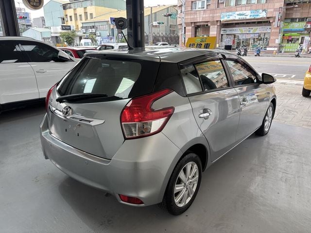 TOYOTA豐田 YARIS  第2張相片