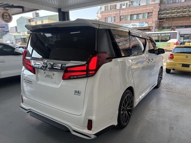 TOYOTA豐田 ALPHARD  第2張相片