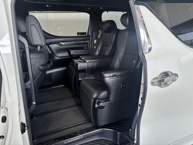 TOYOTA豐田 ALPHARD  第8張相片