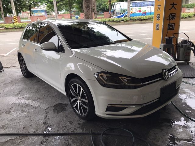 VOLKSWAGEN福斯 GOLF  第2張相片