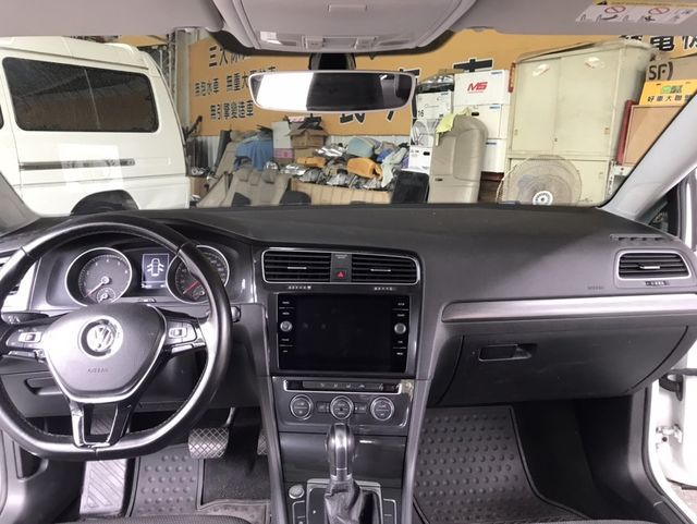 VOLKSWAGEN福斯 GOLF  第5張相片