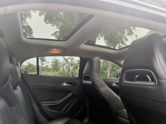 Mercedes-Benz/賓士 GLA200d  第13張相片