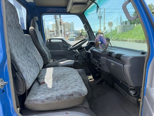 ISUZU五十鈴 ELF  第7張相片