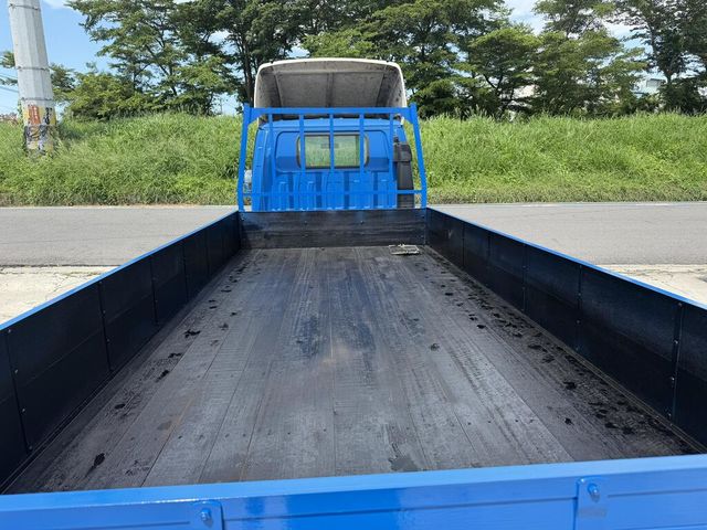 ISUZU五十鈴 ELF  第9張相片