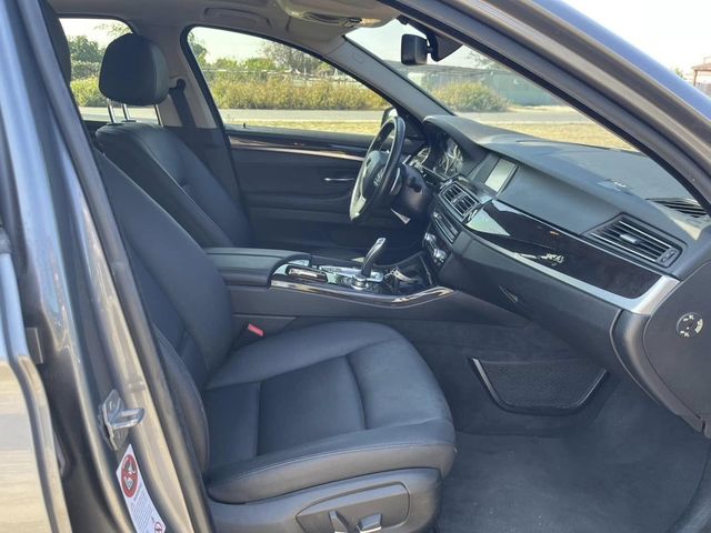 BMW寶馬 520I  第9張相片