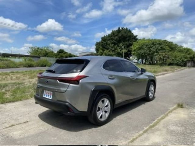 LEXUS凌志 UX250H  第13張相片