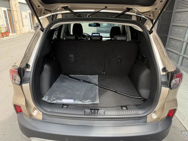 FORD福特 KUGA  第15張相片