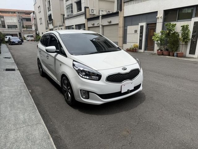KIA起亞 CARENS  第3張相片