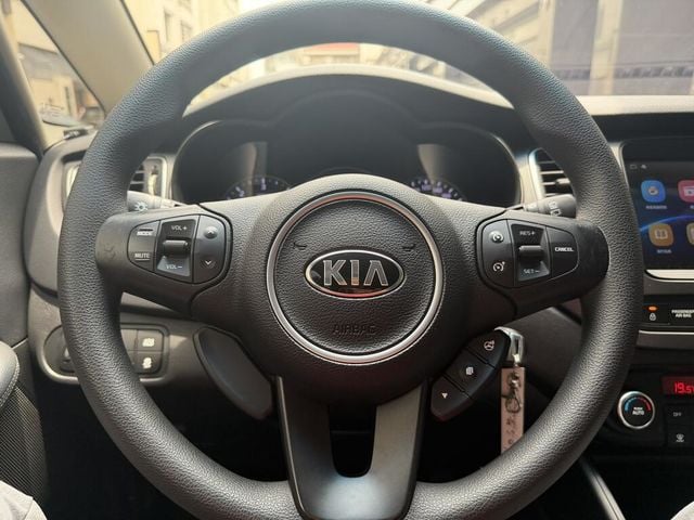 KIA起亞 CARENS  第4張相片