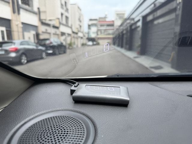 KIA起亞 CARENS  第6張相片