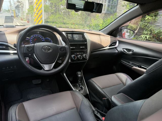 TOYOTA豐田 YARIS CROSSOVER  第15張相片