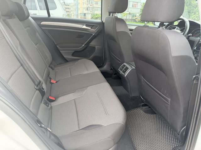 VOLKSWAGEN福斯 GOLF  第12張相片