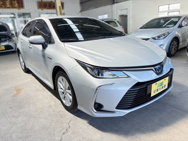 TOYOTA豐田 COROLLA ALTIS HYBRID  第8張相片