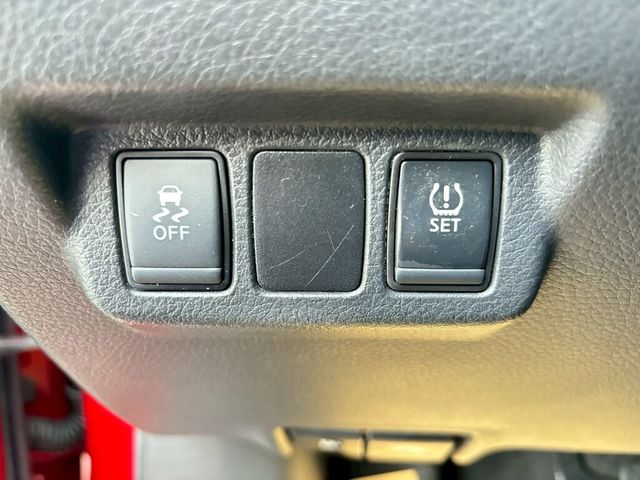 NISSAN日產 TIIDA  第19張相片