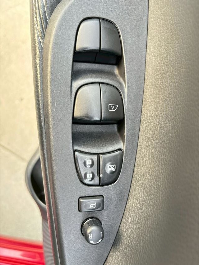 NISSAN日產 TIIDA  第20張相片