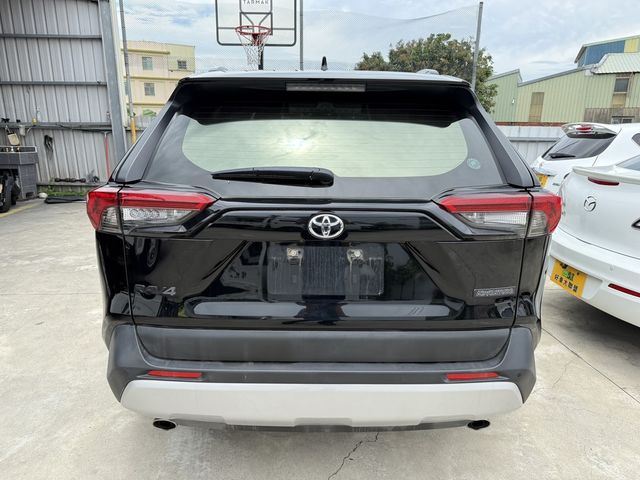 TOYOTA豐田 RAV4  第3張相片