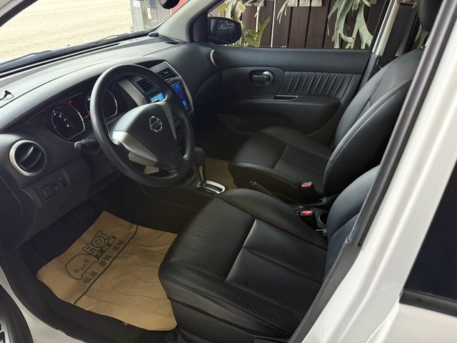 NISSAN日產 LIVINA  第3張相片