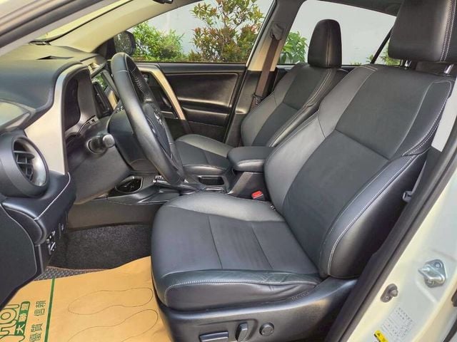 TOYOTA豐田 RAV4  第12張相片