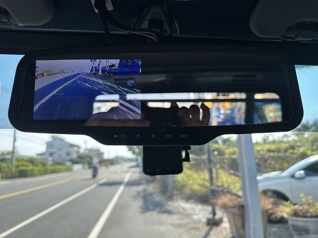 MITSUBISHI三菱 DELICA  第9張相片