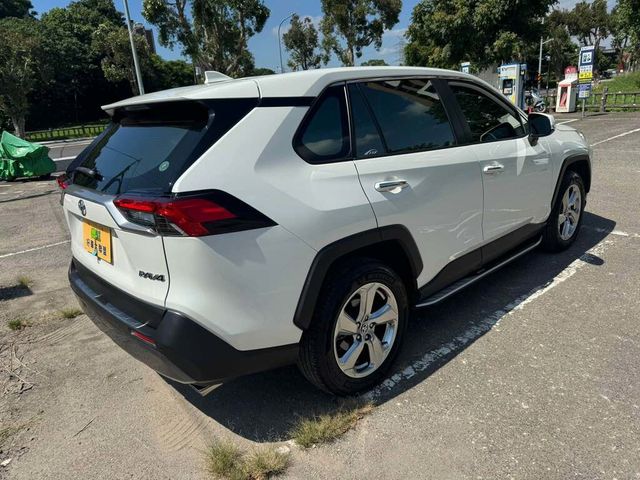 TOYOTA豐田 RAV4  第2張相片