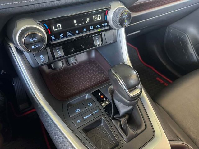 TOYOTA豐田 RAV4  第10張相片