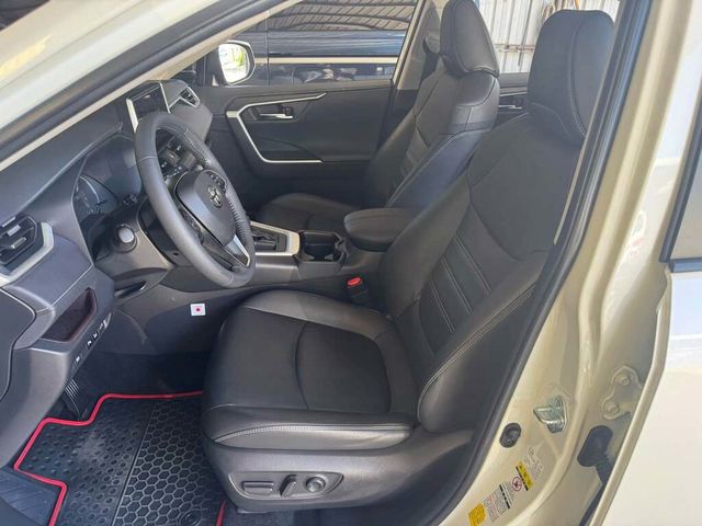 TOYOTA豐田 RAV4  第16張相片