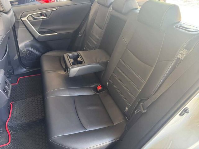 TOYOTA豐田 RAV4  第17張相片