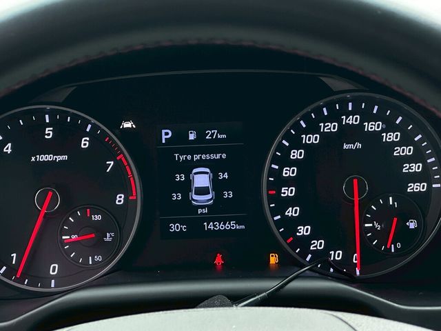 HYUNDAI現代 ELANTRA  第10張相片
