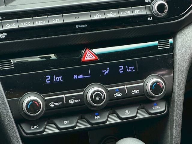 HYUNDAI現代 ELANTRA  第14張相片