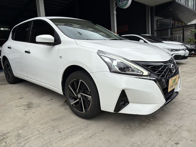 NISSAN日產 TIIDA  第3張相片