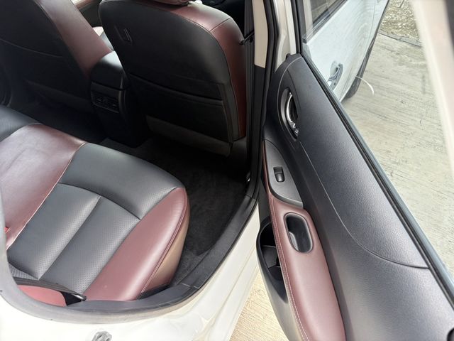 NISSAN日產 TIIDA  第10張相片