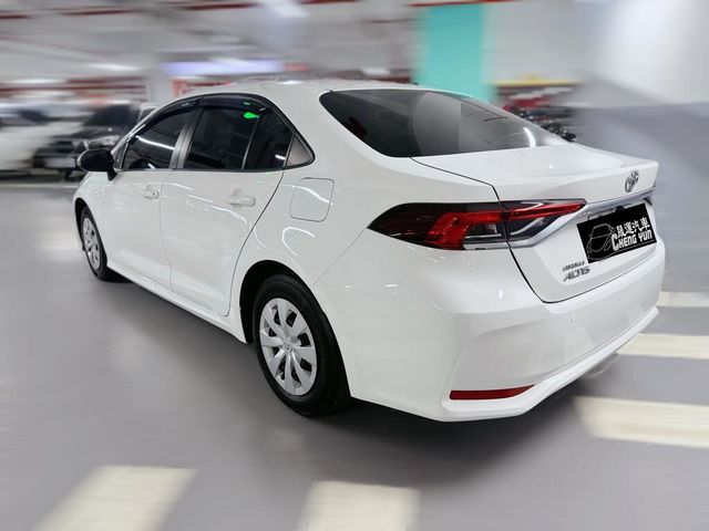 TOYOTA豐田 ALTIS  第2張相片