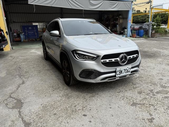 M-BENZ賓士 GLA200  第1張相片