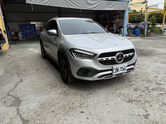 M-BENZ賓士 GLA200  第2張相片